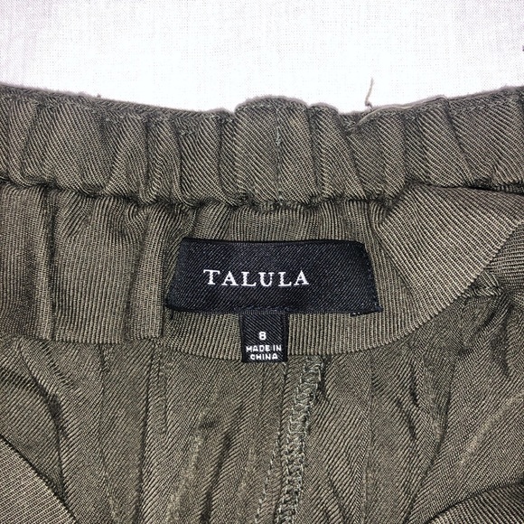 NWOT Aritzia (Talula) Lightweight Flowy Shorts - Picture 4 of 4